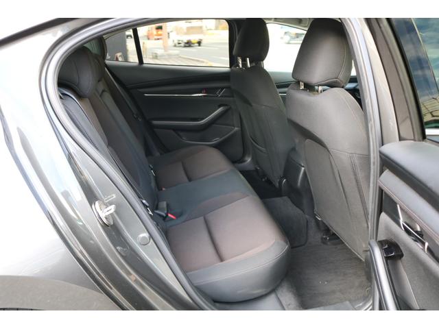 ＭＡＺＤＡ３セダン １５Ｓ　ツーリング　ワンオーナー　禁煙車　純正ナビ　フルセグＴＶ　ヘッドアップディスプレイ　ＬＥＤヘッド　クルコン　Ｂカメラ　ＢＳＭ　アイストップ　パーキングサポート　スマートブレーキサポート　　パワーバックドア（13枚目）