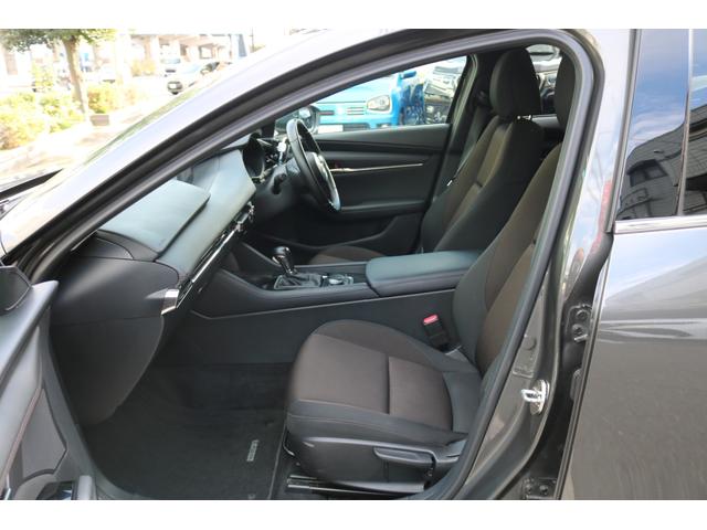 ＭＡＺＤＡ３セダン １５Ｓ　ツーリング　ワンオーナー　禁煙車　純正ナビ　フルセグＴＶ　ヘッドアップディスプレイ　ＬＥＤヘッド　クルコン　Ｂカメラ　ＢＳＭ　アイストップ　パーキングサポート　スマートブレーキサポート　　パワーバックドア（14枚目）