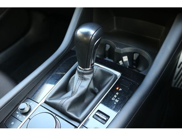 ＭＡＺＤＡ３セダン １５Ｓ　ツーリング　ワンオーナー　禁煙車　純正ナビ　フルセグＴＶ　ヘッドアップディスプレイ　ＬＥＤヘッド　クルコン　Ｂカメラ　ＢＳＭ　アイストップ　パーキングサポート　スマートブレーキサポート　　パワーバックドア（20枚目）