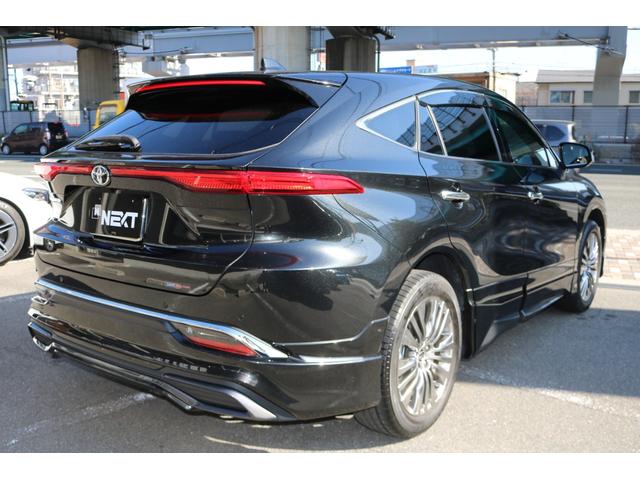 ハリアー Ｚ　レザーパッケージ　ワンオーナー　純正ナビ　フルセグ　ＪＢＬサウンド　セーフティセンス　モデリスタフルエアロ　パノラミックビューモニター　パノラマルーフ　デジタルインナーミラー　黒革シート　ステアリングヒーター　ＢＳＭ（9枚目）