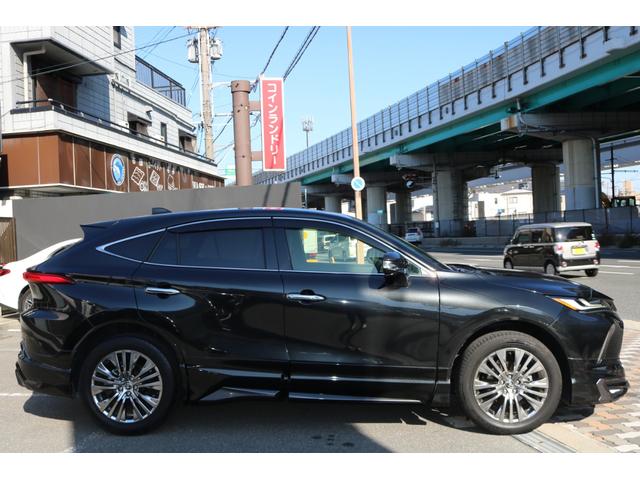 ハリアー Ｚ　レザーパッケージ　ワンオーナー　純正ナビ　フルセグ　ＪＢＬサウンド　セーフティセンス　モデリスタフルエアロ　パノラミックビューモニター　パノラマルーフ　デジタルインナーミラー　黒革シート　ステアリングヒーター　ＢＳＭ（10枚目）