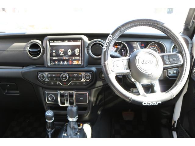 ジープ・ラングラーアンリミテッド サハラ ワンオーナー 禁煙車 純正ナビ バックカメラ フロントカメラ サイドカメラ 黒革シート シートヒーター ステアリングヒーター アダブティブクルーズコントロール BSM(12枚目)