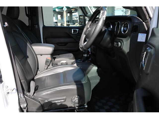 ジープ・ラングラーアンリミテッド サハラ ワンオーナー 禁煙車 純正ナビ バックカメラ フロントカメラ サイドカメラ 黒革シート シートヒーター ステアリングヒーター アダブティブクルーズコントロール BSM(14枚目)