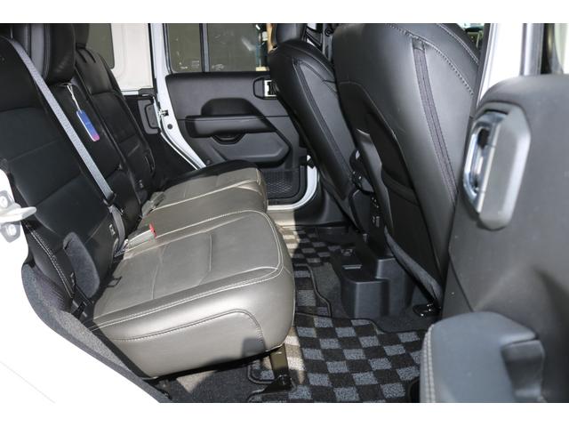 ジープ・ラングラーアンリミテッド サハラ ワンオーナー 禁煙車 純正ナビ バックカメラ フロントカメラ サイドカメラ 黒革シート シートヒーター ステアリングヒーター アダブティブクルーズコントロール BSM(16枚目)