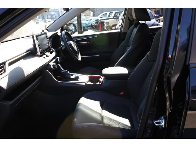 ◆禁煙車◆純正ナビ◆フルセグ◆ＬＥＤヘッド◆クルコン◆レーンキープ◆ＢＳＭ◆黒革シート◆パワーシート◆※車両は店舗から離れた場所に保管してますので御来店の際は事前に御連絡を頂きます様お願い致します※