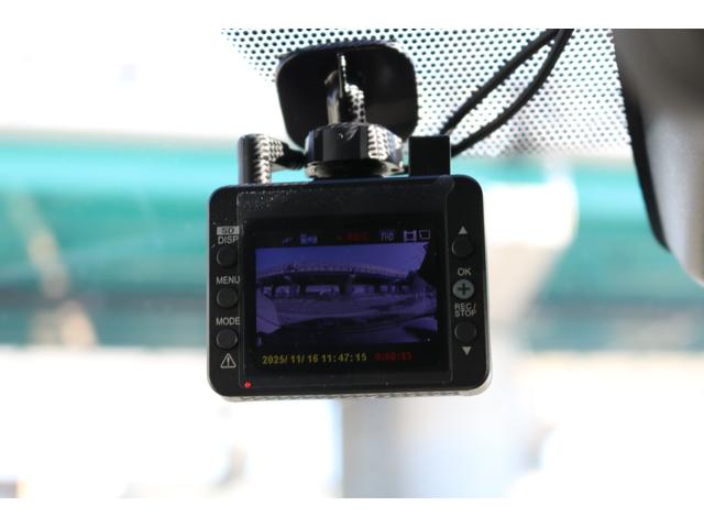 ◆禁煙車◆純正ナビ◆フルセグ◆ＬＥＤヘッド◆クルコン◆レーンキープ◆ＢＳＭ◆黒革シート◆パワーシート◆※車両は店舗から離れた場所に保管してますので御来店の際は事前に御連絡を頂きます様お願い致します※