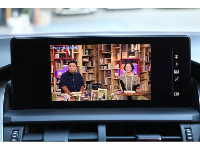 ◆純正ナビ◆フルセグ◆赤革シート◆パワーバックドア◆ＢＳＭ◆ムーンルーフ◆シートヒータ◆三眼ＬＥＤヘッド◆※車両は店舗から離れた場所に保管してますので御来店の際は事前に御連絡を頂きます様お願い致します