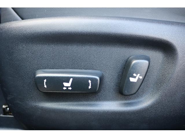 ◆純正ナビ◆フルセグ◆赤革シート◆パワーバックドア◆ＢＳＭ◆ムーンルーフ◆シートヒータ◆三眼ＬＥＤヘッド◆※車両は店舗から離れた場所に保管してますので御来店の際は事前に御連絡を頂きます様お願い致します