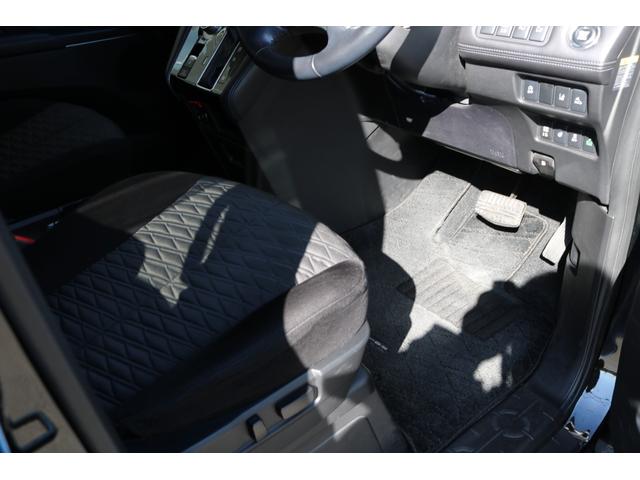 デリカＤ：５ Ｐ　ワンオーナー　禁煙車　純正ナビ（Ｙ９０００ＭＥ）　パノラマビュー　アルパインフリップダウンモニター　オートステップ　シートヒーター　パワーシート　オプカンタイヤ　デルタフォース１６ＡＷ　　ＢＳＭ（15枚目）