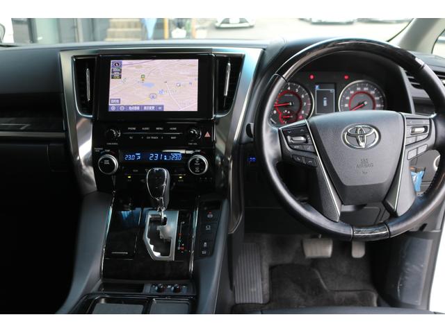 アルファード ２．５Ｓ　Ｃパッケージ　ワンオーナー　禁煙車　ＳＲ　デジミラ　Ｂカメラ　黒革エアシート　シートヒーター　フリップダウンモニター（Ｖ１２Ｔ－Ｒ６８Ｃ）　純正ナビ　フルセグＴＶ　両側電動スライドドア　三眼ＬＥＤ　ハンドルヒーター（12枚目）
