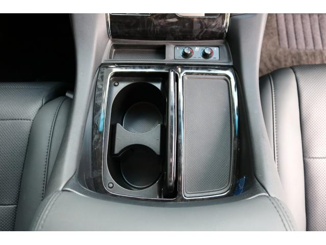 アルファード ２．５Ｓ　Ｃパッケージ　ワンオーナー　禁煙車　ＳＲ　デジミラ　Ｂカメラ　黒革エアシート　シートヒーター　フリップダウンモニター（Ｖ１２Ｔ－Ｒ６８Ｃ）　純正ナビ　フルセグＴＶ　両側電動スライドドア　三眼ＬＥＤ　ハンドルヒーター（35枚目）