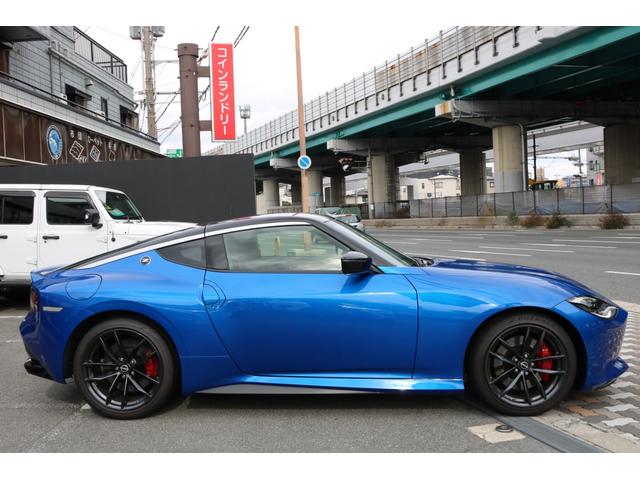 フェアレディＺ バージョンＳＴ　ワンオーナー　禁煙車　純正ナビ　フルセグ　バックカメラ　ＢＯＳＥサウンド　ブラックハーフレザーシート　シートヒーター　レーダークルーズコントロール　クリアランスソナー　純正１９インチＡＷ（8枚目）