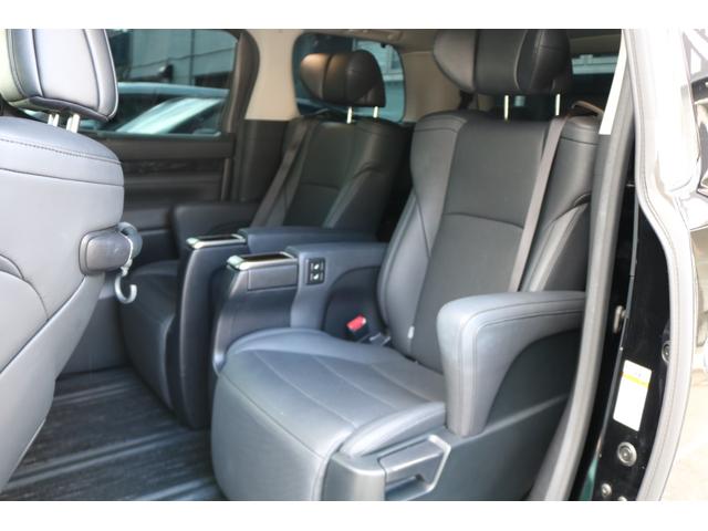 アルファード ２．５Ｓ　Ｃパッケージ　ワンオーナー　サンルーフ　純正ナビ　フルセグＴＶ　純正フリップダウンモニター　デジタルインナーミラー　セーフティセンス　ＢＳＭ　両側パワスラ　パワーバックドア　ＤＶＤプレーヤー（14枚目）