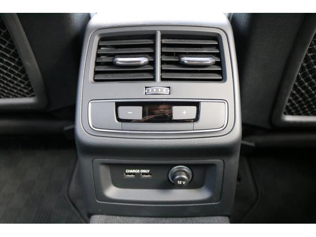 Ａ４アバント ３５ＴＦＳＩ　Ｓライン　ワンオーナー　禁煙車　ブラックスタイルＰＫＧ純正ナビ　フルセグ　パークアシスト　バーチャルコックピット　マトリクスＬＥＤヘッド　パドルシフト　ハーフレザー　シートヒーター　ＢＳＭ　ＯＰ１９インチＡＷ（28枚目）