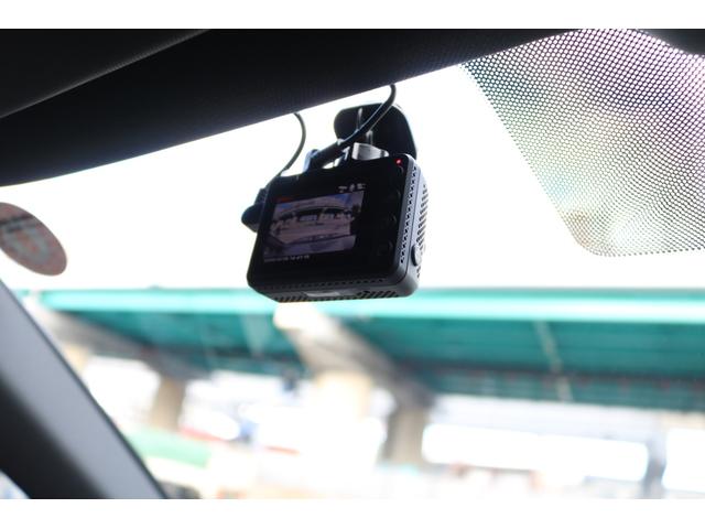 Ａ４アバント ３５ＴＦＳＩ　Ｓライン　ワンオーナー　禁煙車　ブラックスタイルＰＫＧ純正ナビ　フルセグ　パークアシスト　バーチャルコックピット　マトリクスＬＥＤヘッド　パドルシフト　ハーフレザー　シートヒーター　ＢＳＭ　ＯＰ１９インチＡＷ（32枚目）