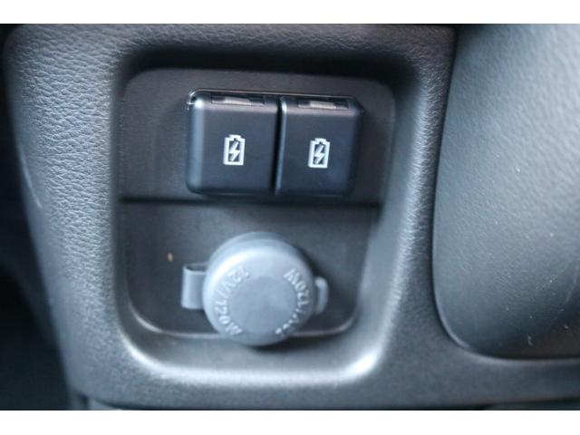 ソリオ ハイブリッドＭＺ　ワンオーナー　禁煙車　純正ナビ　フルセグ　バックカメラ　セーフティサポート　両側パワースライドドア　クリアランスソナー　革巻きステアリングホイール　カラーヘッドアップディスプレイ　純正１６インチＡＷ（23枚目）