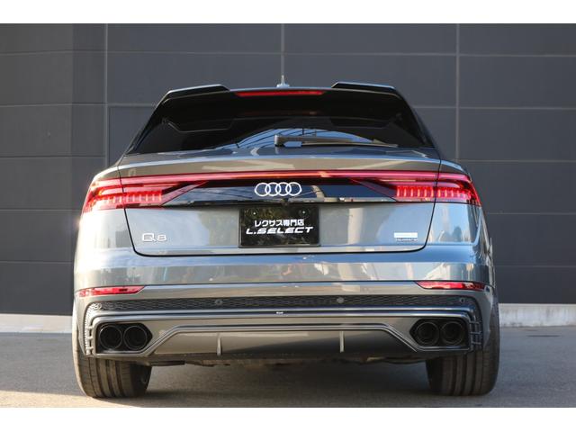 Ｑ８ ５５ＴＦＳＩクワトロ　デビューパッケージＳライン　禁煙車　純正ナビ　ＡＢＴエアロ（Ｆ／Ｒ）　パノラマビュー　フルセグＴＶ　バーチャルコックピット　シルバールーフレール　ＢＳＭ　ハーフレザー　シートヒーター　ＬＥＤヘッド　社外品２３インチＡＷ（9枚目）