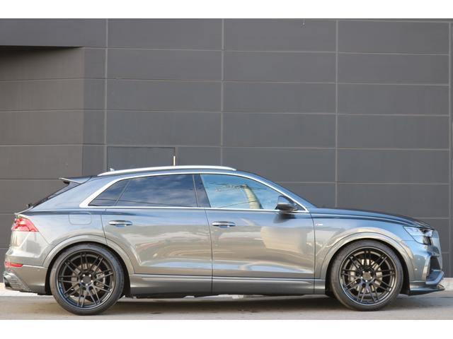 Ｑ８ ５５ＴＦＳＩクワトロ　デビューパッケージＳライン　禁煙車　純正ナビ　ＡＢＴエアロ（Ｆ／Ｒ）　パノラマビュー　フルセグＴＶ　バーチャルコックピット　シルバールーフレール　ＢＳＭ　ハーフレザー　シートヒーター　ＬＥＤヘッド　社外品２３インチＡＷ（12枚目）