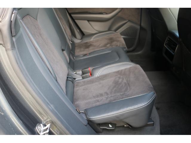 Ｑ８ ５５ＴＦＳＩクワトロ　デビューパッケージＳライン　禁煙車　純正ナビ　ＡＢＴエアロ（Ｆ／Ｒ）　パノラマビュー　フルセグＴＶ　バーチャルコックピット　シルバールーフレール　ＢＳＭ　ハーフレザー　シートヒーター　ＬＥＤヘッド　社外品２３インチＡＷ（18枚目）
