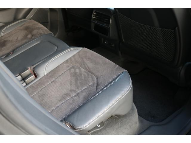 Ｑ８ ５５ＴＦＳＩクワトロ　デビューパッケージＳライン　禁煙車　純正ナビ　ＡＢＴエアロ（Ｆ／Ｒ）　パノラマビュー　フルセグＴＶ　バーチャルコックピット　シルバールーフレール　ＢＳＭ　ハーフレザー　シートヒーター　ＬＥＤヘッド　社外品２３インチＡＷ（19枚目）