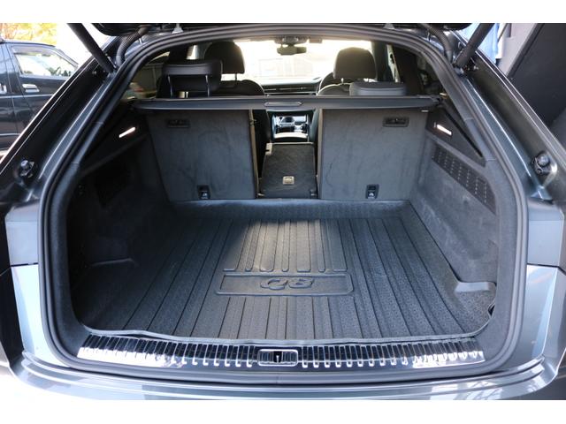 Ｑ８ ５５ＴＦＳＩクワトロ　デビューパッケージＳライン　禁煙車　純正ナビ　ＡＢＴエアロ（Ｆ／Ｒ）　パノラマビュー　フルセグＴＶ　バーチャルコックピット　シルバールーフレール　ＢＳＭ　ハーフレザー　シートヒーター　ＬＥＤヘッド　社外品２３インチＡＷ（22枚目）