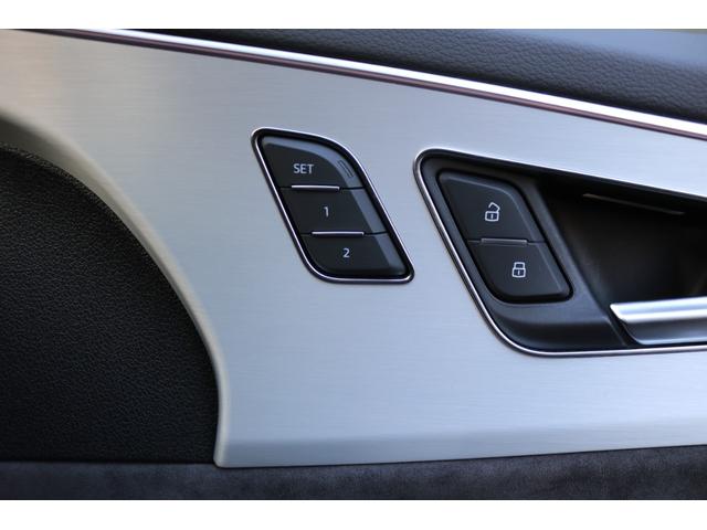 Ｑ８ ５５ＴＦＳＩクワトロ　デビューパッケージＳライン　禁煙車　純正ナビ　ＡＢＴエアロ（Ｆ／Ｒ）　パノラマビュー　フルセグＴＶ　バーチャルコックピット　シルバールーフレール　ＢＳＭ　ハーフレザー　シートヒーター　ＬＥＤヘッド　社外品２３インチＡＷ（30枚目）