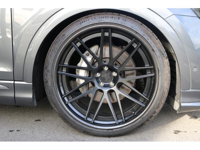 Ｑ８ ５５ＴＦＳＩクワトロ　デビューパッケージＳライン　禁煙車　純正ナビ　ＡＢＴエアロ（Ｆ／Ｒ）　パノラマビュー　フルセグＴＶ　バーチャルコックピット　シルバールーフレール　ＢＳＭ　ハーフレザー　シートヒーター　ＬＥＤヘッド　社外品２３インチＡＷ（33枚目）