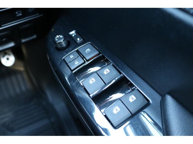 ハイラックス Ｚ　ＧＲスポーツ　ワンオーナー　純正ナビ　ハーフレザー　パノラミックビュー　ダウンヒルアシストコントロール　クリアランスソナー　ＬＥＤヘッド　パワーシート　クルコン　プリクラ　リアデフロック　ベッドライナー　トノカバー（29枚目）