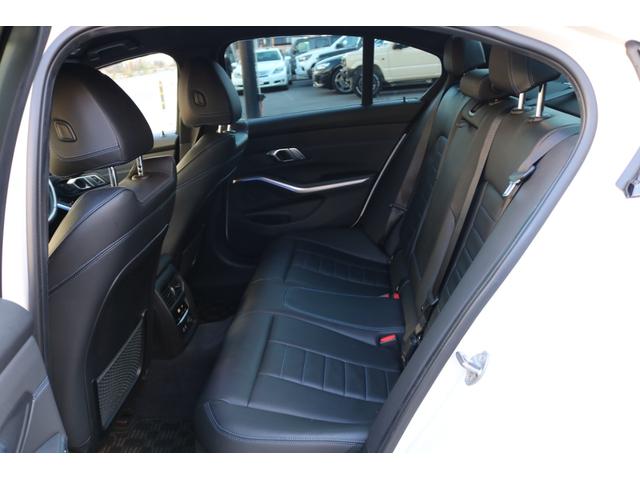 ３シリーズ ３２０ｄ　ｘＤｒｉｖｅ　Ｍスポーツ　禁煙車　純正ナビ１０．２５インチ　ＬＥＤヘッド　黒革シート　ＢＳＭ　クリアランスソナー　レーンキープ　Ｂカメラ　シートヒーター　メモリ付きパワーシート　クルコン　パドルシフト　パーキングアシスト（15枚目）