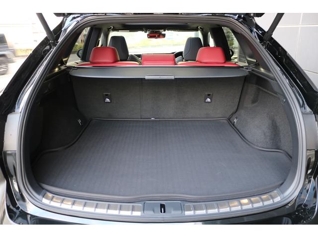 ＲＸ ＲＸ５００ｈ　Ｆスポーツパフォーマンス　禁煙車　純正ナビ　フルセグ　パノラマルーフ　レクサスチームメイト　オレンジキャリパー　パノラマビュー　デジミラ　赤革シート　輻射ヒーター　三眼ＬＥＤヘッド　ルーフレール　ＢＳＭ　カラーＨＵＤ（22枚目）