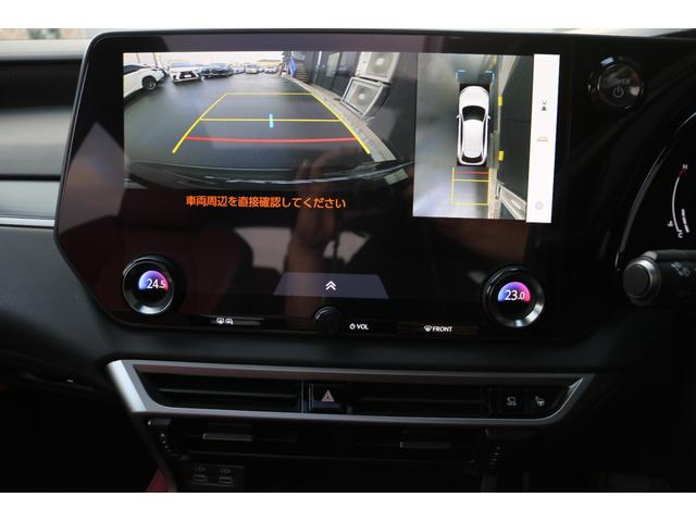 ＲＸ ＲＸ５００ｈ　Ｆスポーツパフォーマンス　禁煙車　純正ナビ　フルセグ　パノラマルーフ　レクサスチームメイト　オレンジキャリパー　パノラマビュー　デジミラ　赤革シート　輻射ヒーター　三眼ＬＥＤヘッド　ルーフレール　ＢＳＭ　カラーＨＵＤ（26枚目）