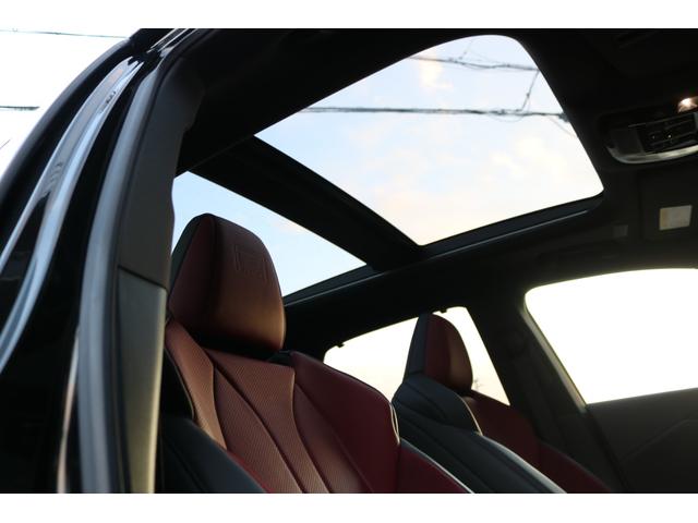ＲＸ ＲＸ５００ｈ　Ｆスポーツパフォーマンス　禁煙車　純正ナビ　フルセグ　パノラマルーフ　レクサスチームメイト　オレンジキャリパー　パノラマビュー　デジミラ　赤革シート　輻射ヒーター　三眼ＬＥＤヘッド　ルーフレール　ＢＳＭ　カラーＨＵＤ（27枚目）