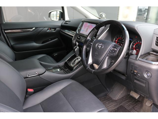 アルファード ２．５Ｓ　Ｃパッケージ　ワンオーナー　禁煙車　ツインムーンルーフ　純正ＤＡ　バックモニター　純正フリップダウンモニター　黒革エアシート　シートヒーター　ＥＴＣ　メモリ付パワーシート　クルコン　レーンキープ　三眼ＬＥＤ（15枚目）