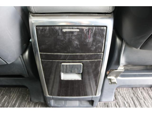 アルファード ２．５Ｓ　Ｃパッケージ　ワンオーナー　禁煙車　ツインムーンルーフ　純正ＤＡ　バックモニター　純正フリップダウンモニター　黒革エアシート　シートヒーター　ＥＴＣ　メモリ付パワーシート　クルコン　レーンキープ　三眼ＬＥＤ（39枚目）