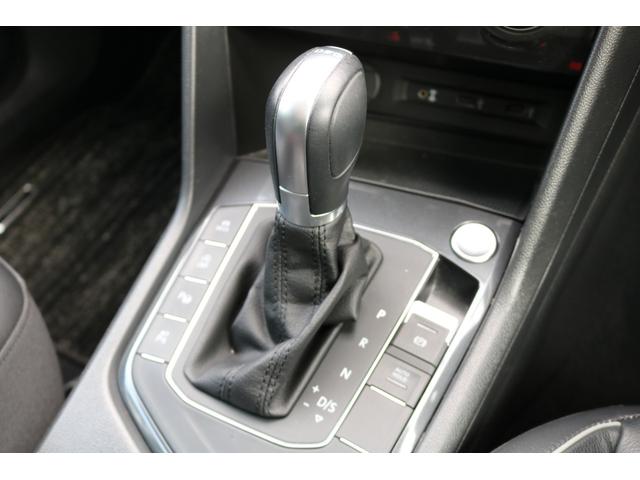ティグアン TSI コンフォートライン 禁煙車 純正ナビ フルセグ 黒革シート アラウンドビューカメラ パドルシフト LEDヘッド パノラマサンルーフ クルコン パワーシート シートヒーター ルーフレール パワーバックドア BSM プリクラ(20枚目)