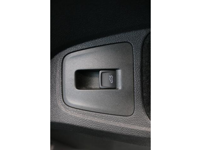 ティグアン TSI コンフォートライン 禁煙車 純正ナビ フルセグ 黒革シート アラウンドビューカメラ パドルシフト LEDヘッド パノラマサンルーフ クルコン パワーシート シートヒーター ルーフレール パワーバックドア BSM プリクラ(27枚目)