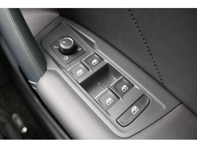 ティグアン TSI コンフォートライン 禁煙車 純正ナビ フルセグ 黒革シート アラウンドビューカメラ パドルシフト LEDヘッド パノラマサンルーフ クルコン パワーシート シートヒーター ルーフレール パワーバックドア BSM プリクラ(30枚目)