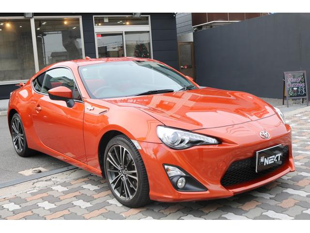 ８６ ＧＴリミテッド　ナビ（ＡＶＮ－Ｚ０４ｉＷ）　フルセグＴＶ　禁煙車　ハーフレザーシート　シートヒーター　Ｂカメラ　パドルシフト　ＬＥＤヘッド　クルコン（5枚目）