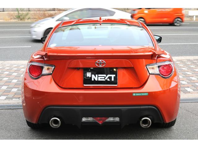 ８６ ＧＴリミテッド　ナビ（ＡＶＮ－Ｚ０４ｉＷ）　フルセグＴＶ　禁煙車　ハーフレザーシート　シートヒーター　Ｂカメラ　パドルシフト　ＬＥＤヘッド　クルコン（8枚目）