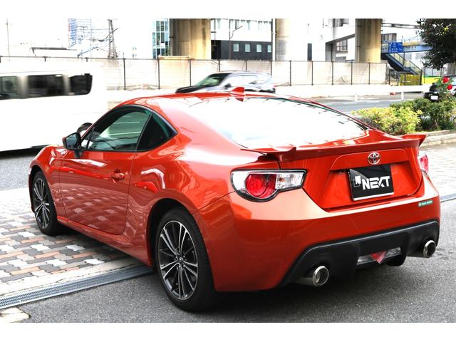 ８６ ＧＴリミテッド　ナビ（ＡＶＮ－Ｚ０４ｉＷ）　フルセグＴＶ　禁煙車　ハーフレザーシート　シートヒーター　Ｂカメラ　パドルシフト　ＬＥＤヘッド　クルコン（9枚目）