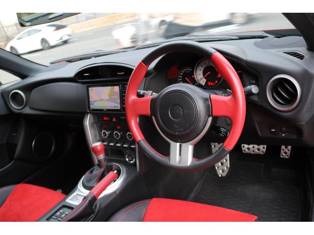 ８６ ＧＴリミテッド　ナビ（ＡＶＮ－Ｚ０４ｉＷ）　フルセグＴＶ　禁煙車　ハーフレザーシート　シートヒーター　Ｂカメラ　パドルシフト　ＬＥＤヘッド　クルコン（11枚目）