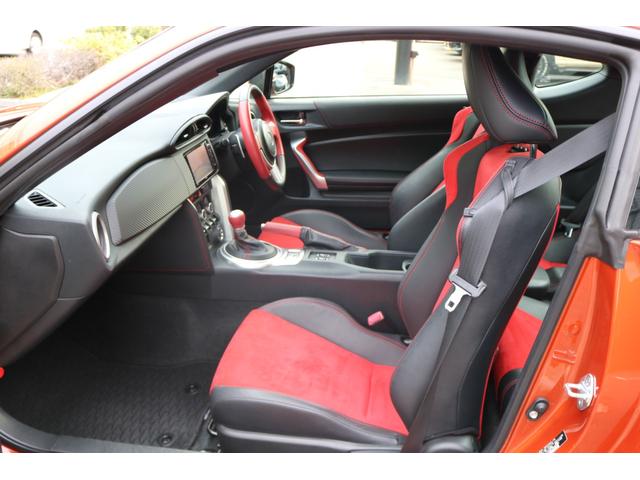 ８６ ＧＴリミテッド　ナビ（ＡＶＮ－Ｚ０４ｉＷ）　フルセグＴＶ　禁煙車　ハーフレザーシート　シートヒーター　Ｂカメラ　パドルシフト　ＬＥＤヘッド　クルコン（14枚目）