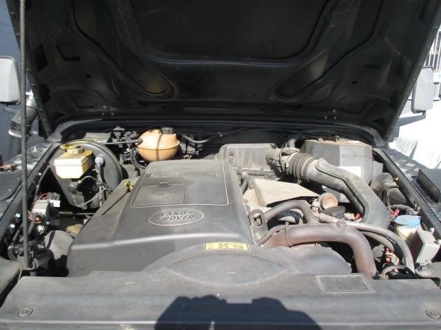 ディフェンダー １１０Ｓ　ディーゼル　４ＷＤ　新車並行　ＮＯ－Ｘ適合車　２００６年モデル　５速ＭＴ（4枚目）