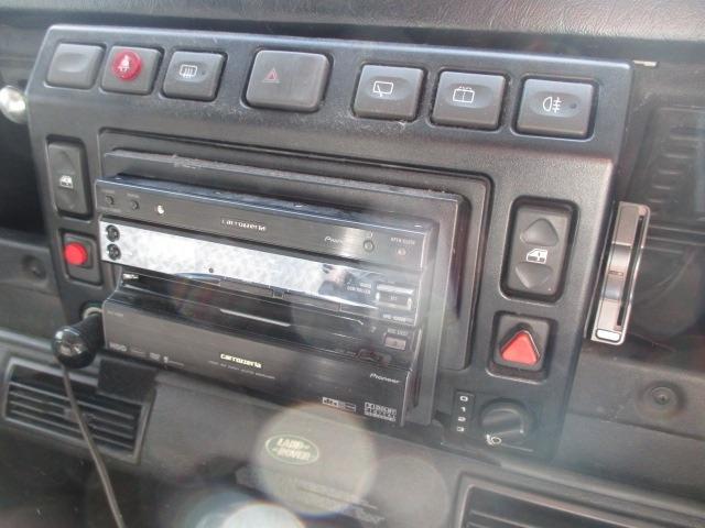 ディフェンダー １１０Ｓ　ディーゼル　４ＷＤ　新車並行　ＮＯ－Ｘ適合車　２００６年モデル　５速ＭＴ（16枚目）