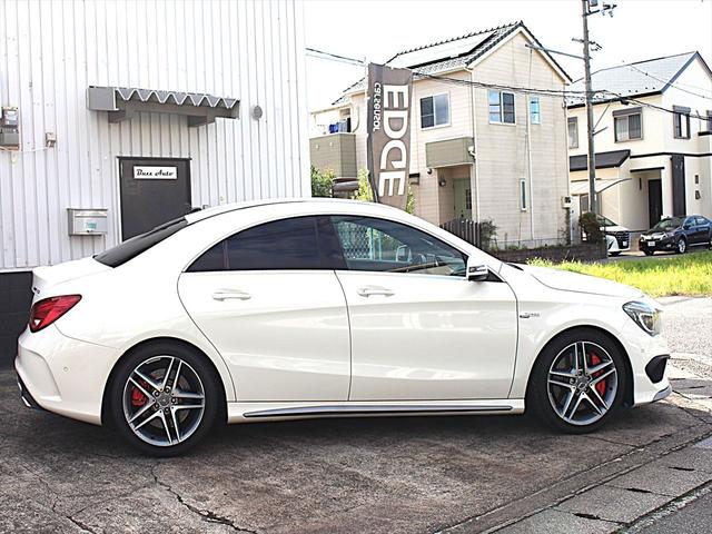 CLAクラス CLA45 4マチック 車庫保管/禁煙/AMG CLA45/レーダーセーフティP/AMG赤色ブレーキキャリパー/パナメリカーナグリル/純正ナビTV/バックカメラ/前車追従クルーズコントロール/ETC/車検令和8年6月(6枚目)