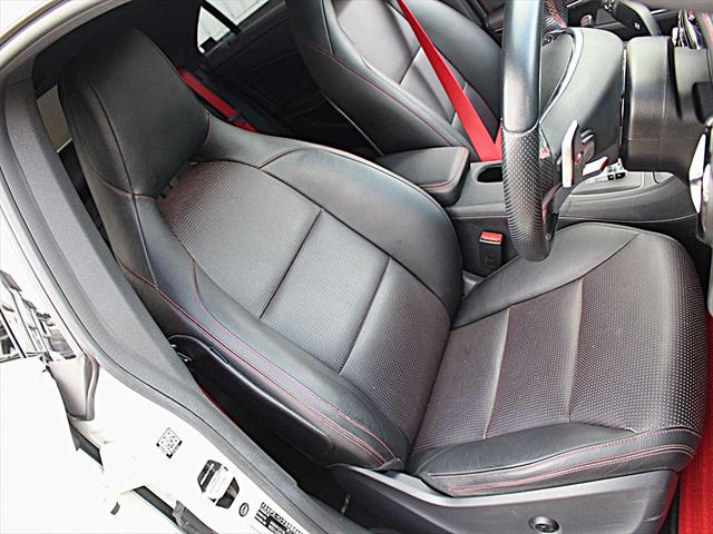 CLAクラス CLA45 4マチック 車庫保管/禁煙/AMG CLA45/レーダーセーフティP/AMG赤色ブレーキキャリパー/パナメリカーナグリル/純正ナビTV/バックカメラ/前車追従クルーズコントロール/ETC/車検令和8年6月(53枚目)