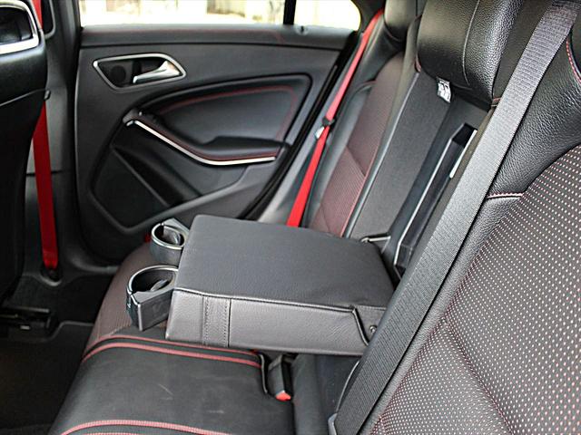 CLAクラス CLA45 4マチック 車庫保管/禁煙/AMG CLA45/レーダーセーフティP/AMG赤色ブレーキキャリパー/パナメリカーナグリル/純正ナビTV/バックカメラ/前車追従クルーズコントロール/ETC/車検令和8年6月(59枚目)