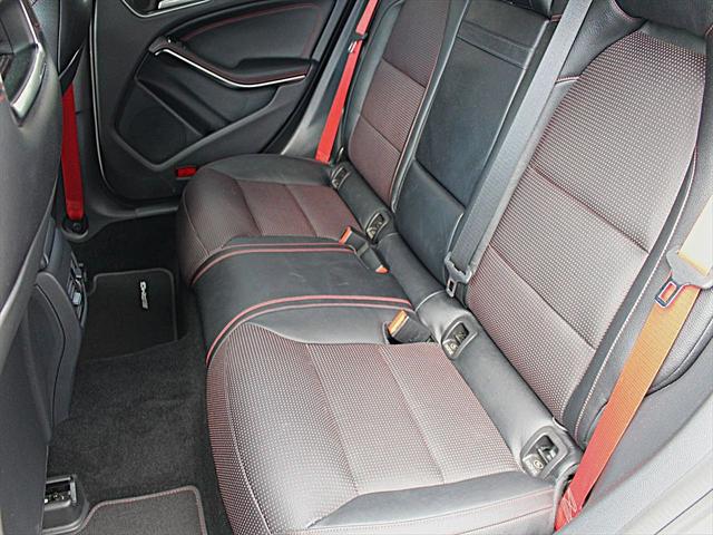 CLAクラス CLA45 4マチック 車庫保管/禁煙/AMG CLA45/レーダーセーフティP/AMG赤色ブレーキキャリパー/パナメリカーナグリル/純正ナビTV/バックカメラ/前車追従クルーズコントロール/ETC/車検令和8年6月(61枚目)