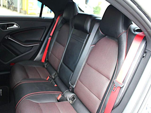 CLAクラス CLA45 4マチック 車庫保管/禁煙/AMG CLA45/レーダーセーフティP/AMG赤色ブレーキキャリパー/パナメリカーナグリル/純正ナビTV/バックカメラ/前車追従クルーズコントロール/ETC/車検令和8年6月(62枚目)