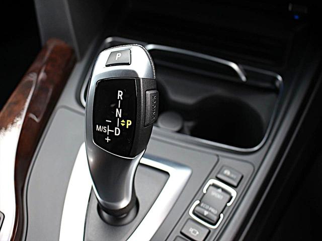 ４シリーズ ４２０ｉグランクーペ　ラグジュアリー　ディーラー整備／後期モデル／禁煙／インテリジェントセーフティー／前車追従クルコン／黒革シート／３６０度カメラ／純正ナビＴＶ／ミラー内蔵ＥＴＣ／電動バックドア／前席ヒータ付電動シート（40枚目）